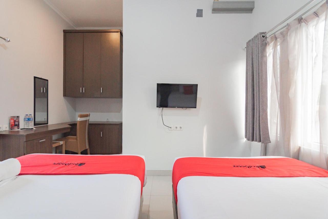Reddoorz Plus Syariah @ Tuparev Cirebon 3 Eksteriør bilde