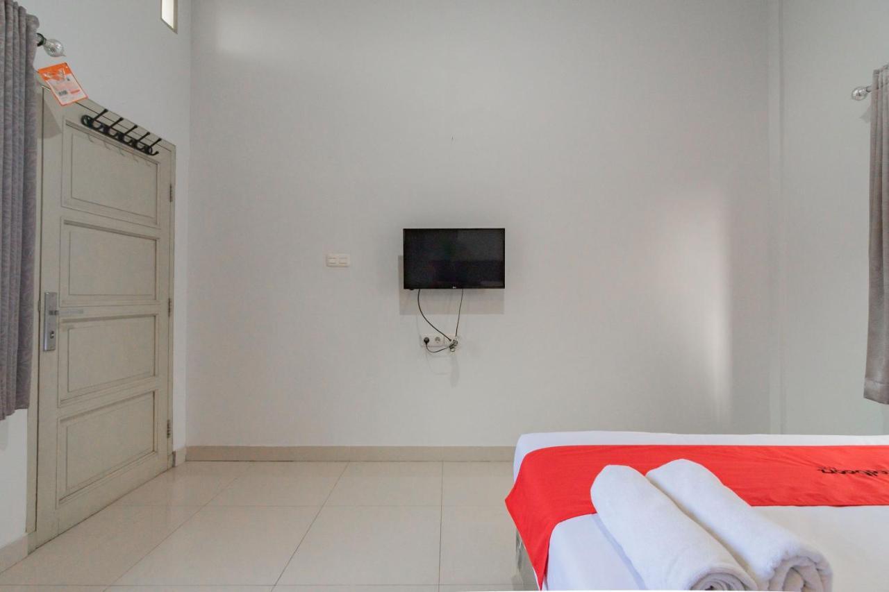 Reddoorz Plus Syariah @ Tuparev Cirebon 3 Eksteriør bilde