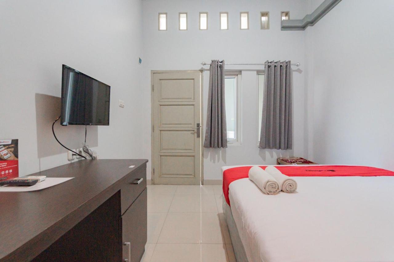 Reddoorz Plus Syariah @ Tuparev Cirebon 3 Eksteriør bilde