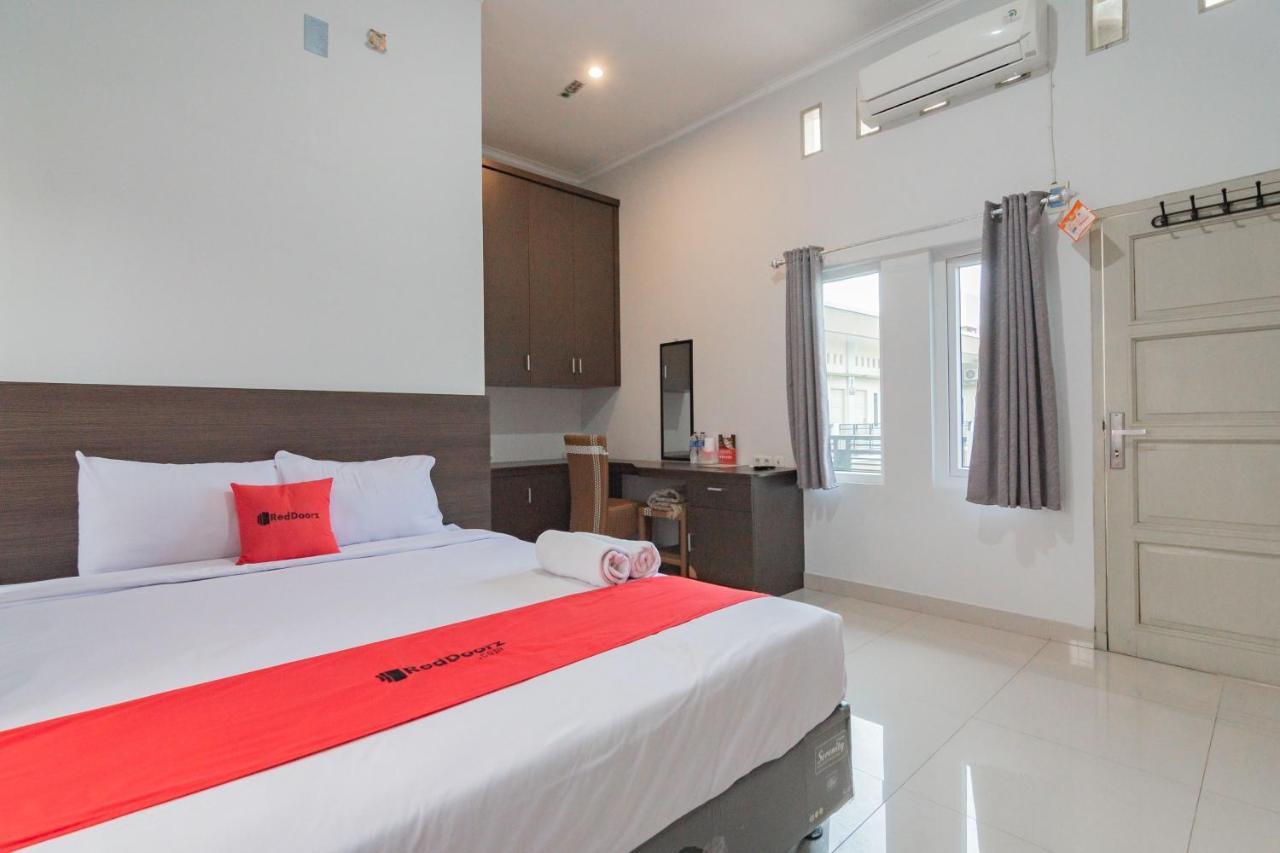 Reddoorz Plus Syariah @ Tuparev Cirebon 3 Eksteriør bilde